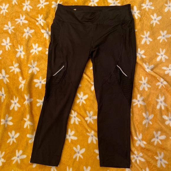Avia Black Capri Leggings - Picture 1 of 5